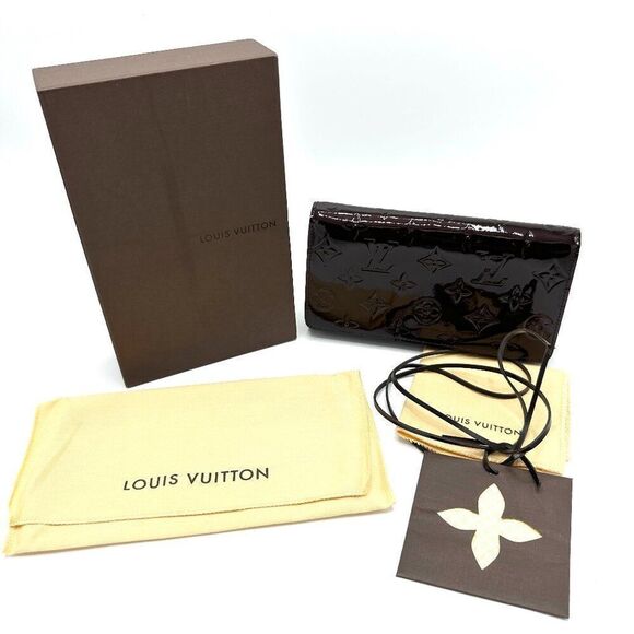 Louis Vuitton Amarante Vernis Wallet on Chain - Picture 1 of 8